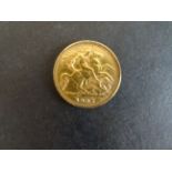 1905 gold half Sovereign coin