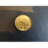 1915 gold hlaf Sovereign coin