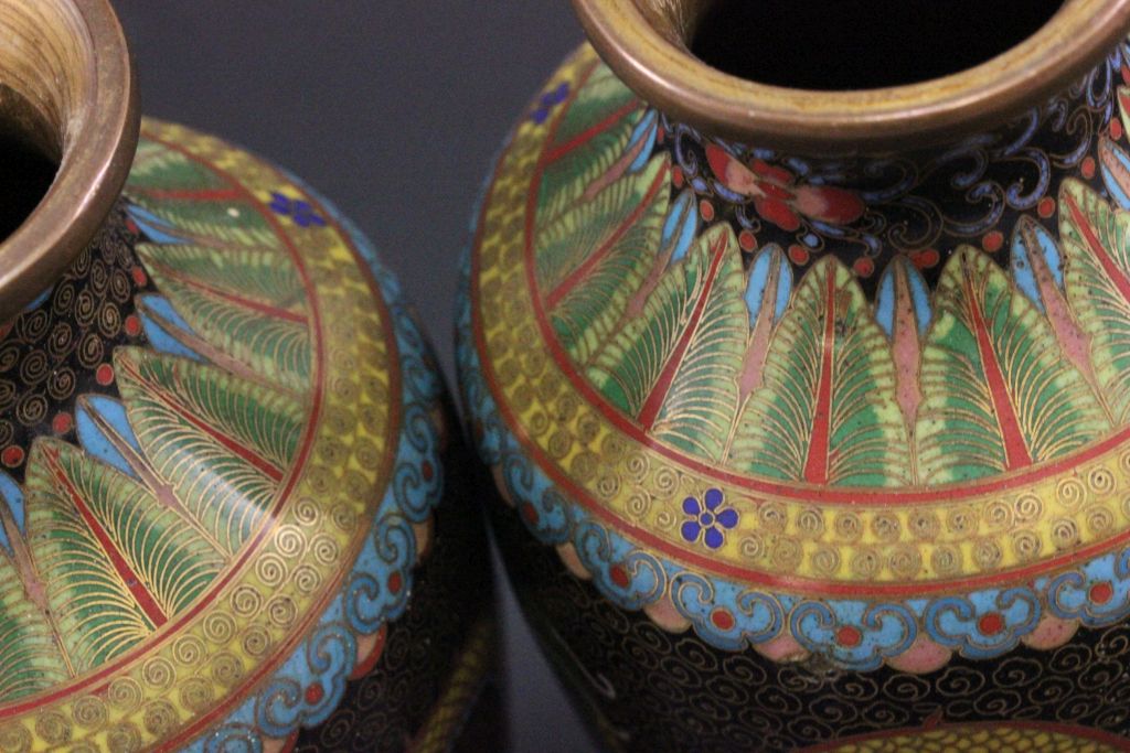 Pair of Chinese Cloisonne vases with dragon decoration - Image 3 of 4