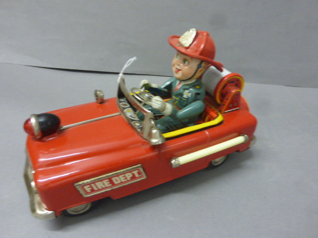 Boxed TN Battery Operated Mystery Action Car Fire Chief vehicle in gd condition, box poor - Image 5 of 7