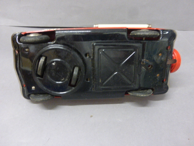 Boxed TN Battery Operated Mystery Action Car Fire Chief vehicle in gd condition, box poor - Image 7 of 7