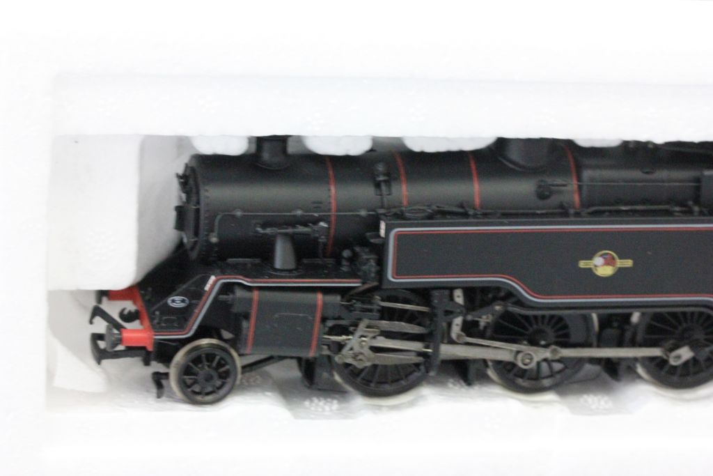 Boxed Bachmann OO gauge 32-354 Standard Class 4MT Tank 80002 BR lined black l/crest engine - Image 2 of 2