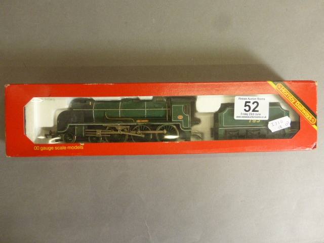 Two boxed Hornby OO gauge locomotives to include R154 SR Loco Sir Dinadan and R532 GWR Locomotive - Image 2 of 3