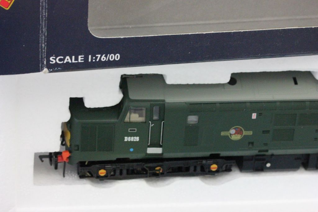 Boxed Bachmann OO gauge 32-778 Class 37/0 Diesel BR Green centre head code D6826 engine DCC Ready - Image 2 of 2