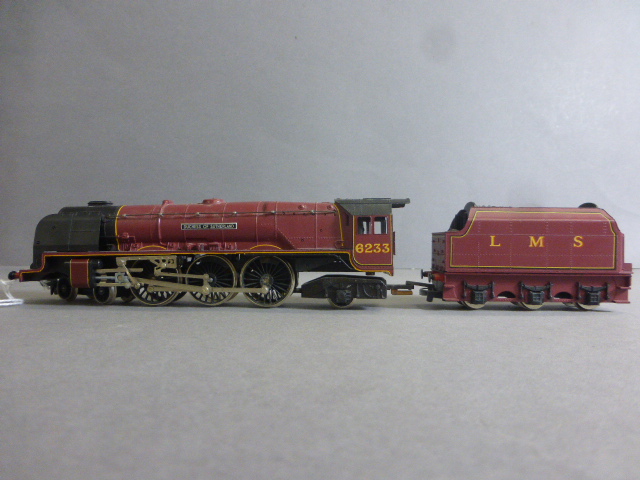 Two Hornby OO gauge locomotives to include Duchess of Sutherland and Flying Scotsman - Image 3 of 7