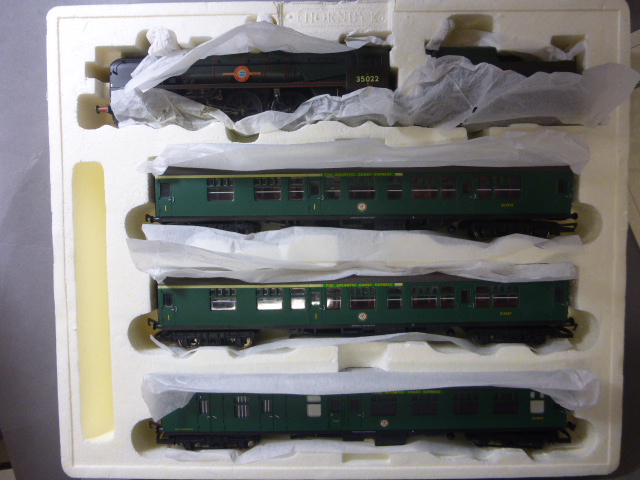 Boxed Hornby OO gauge ltd edn Train Pack R2194 The Atlantic Coast Express complete withh Merchant - Image 2 of 2