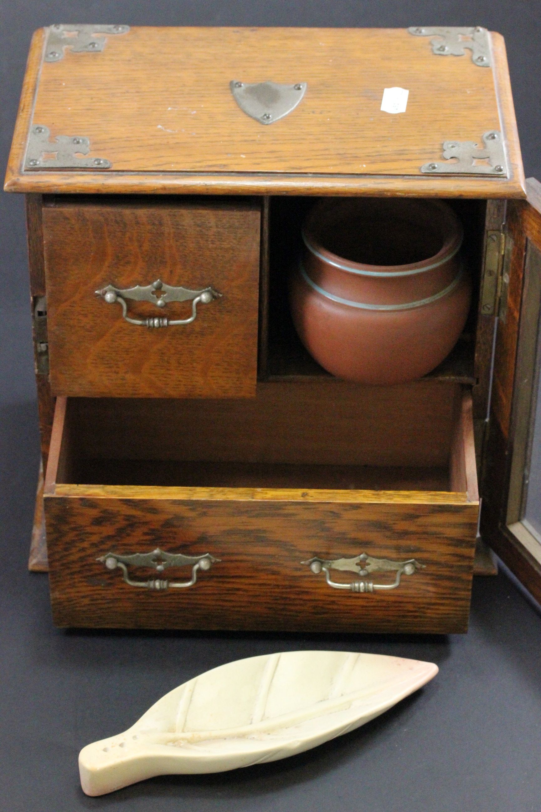 Oak smokers cabinet with ceramic mixing bowl and glazed front - Image 3 of 4