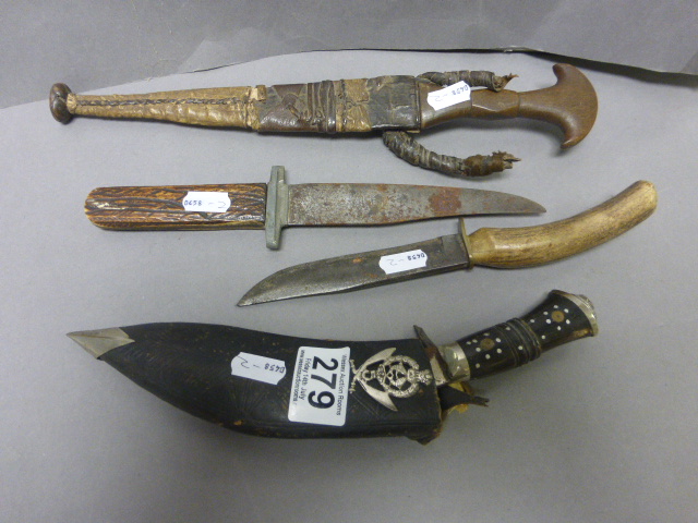 Four vintage knives to include Bowie type and a Kukhri