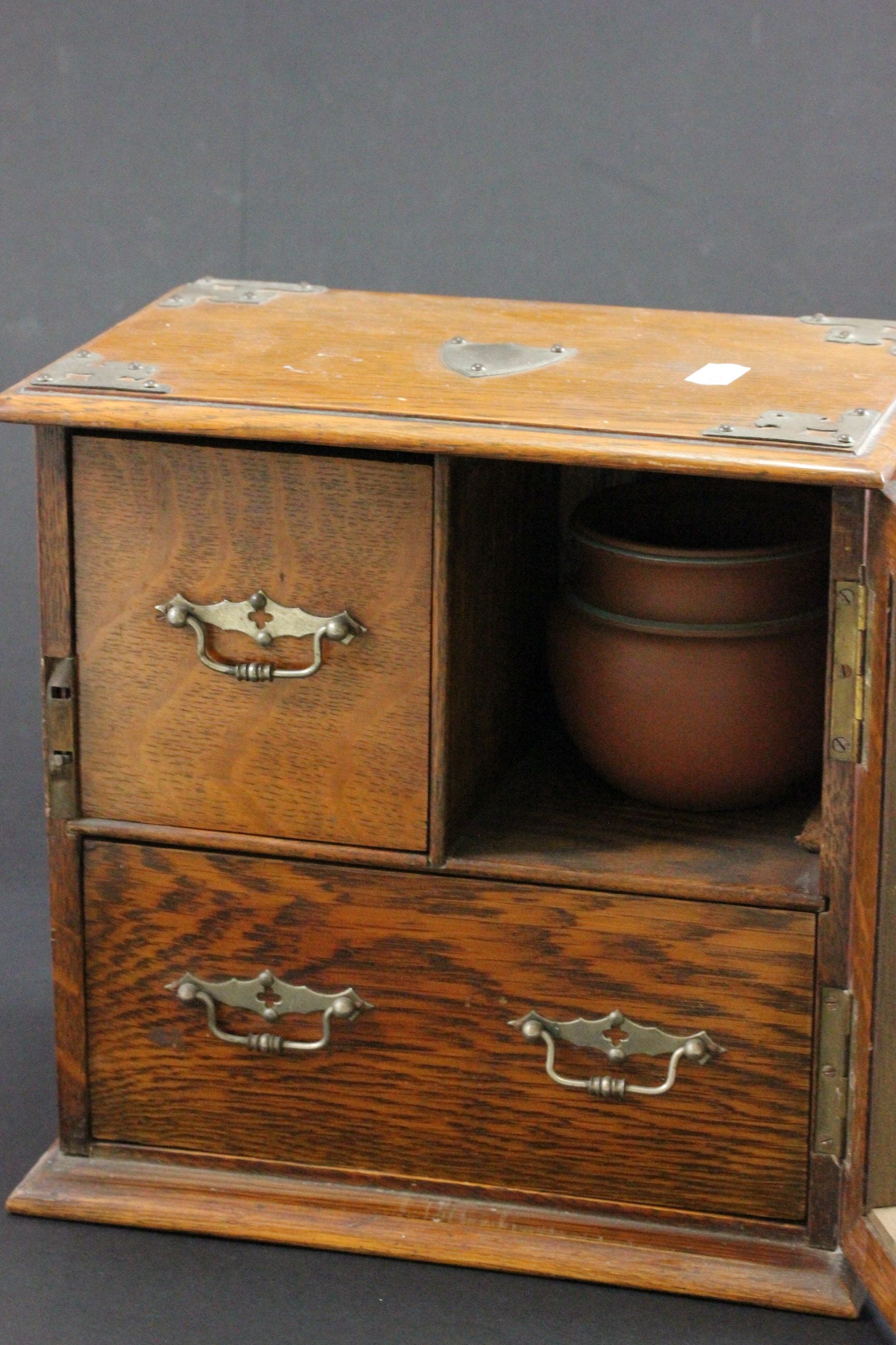 Oak smokers cabinet with ceramic mixing bowl and glazed front - Image 2 of 4