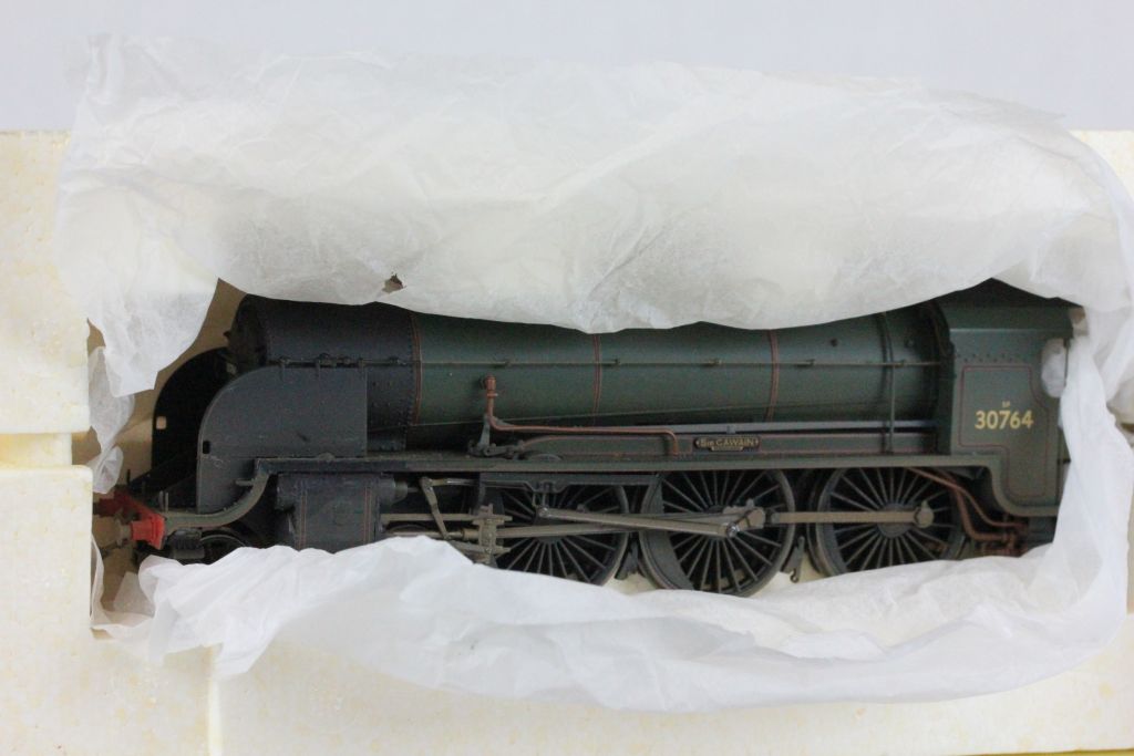 Boxed Hornby OO gauge R2581 BR 4-6-0 Class N15 30764 Sir Gawain weathered edition locomotive DCC - Image 2 of 3