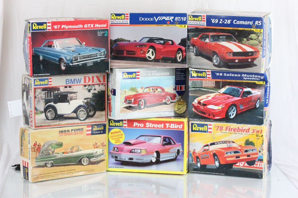 Nine boxed Revell & Revell Monogram plastic kits to include Dodge Viper RT/10, '69 Z-28 Camaro