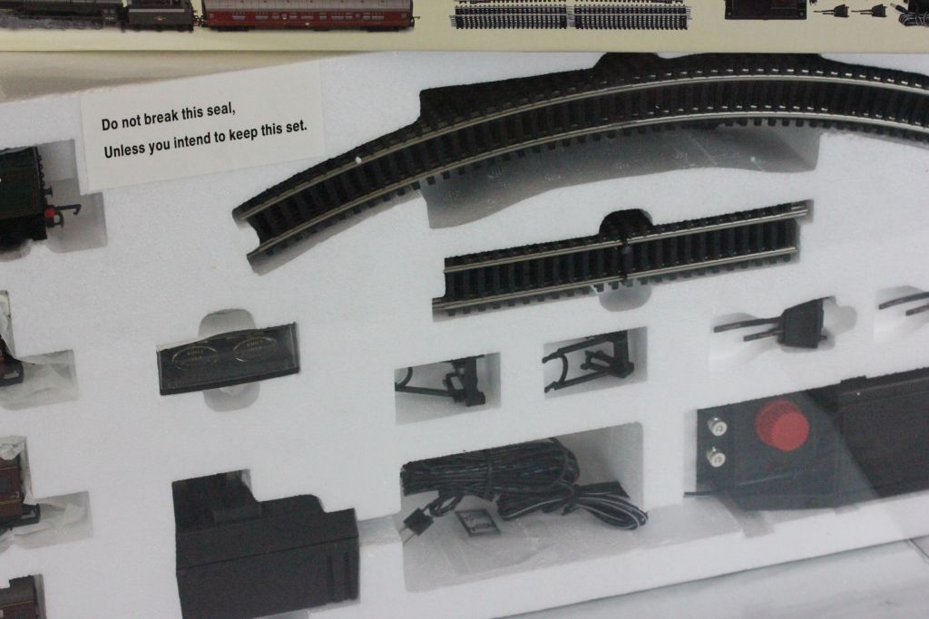 Boxed Hornby for Marks & Spencer OO gauge Evening Star 2004 Rail Bicentenary train set complete with - Image 3 of 4