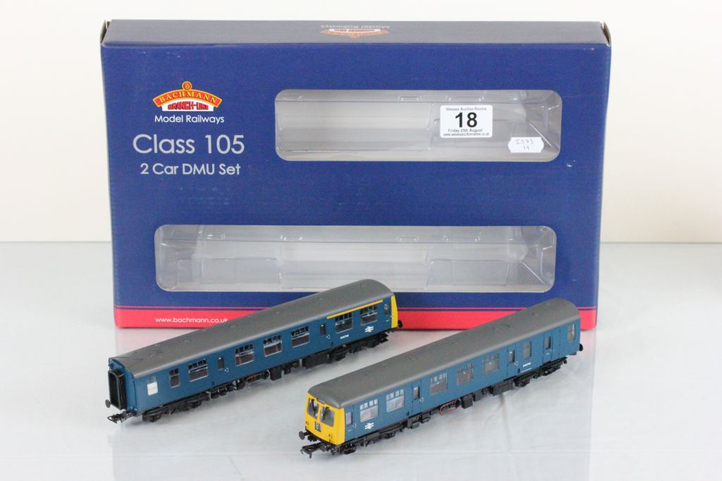 Boxed Bachmann OO gauge 31535 Class 105 DMU Power Twin BR blue set