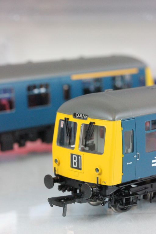 Boxed Bachmann OO gauge 31535 Class 105 DMU Power Twin BR blue set - Image 2 of 4