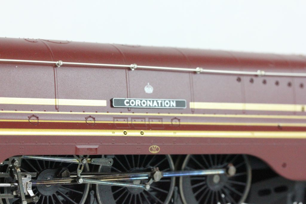 Boxed Hornby OO gauge R2199M The Coronation Scot Train Pack complete with certificate, appears - Image 5 of 5