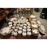 Extensive Royal Albert Old Country Roses dinner service etc