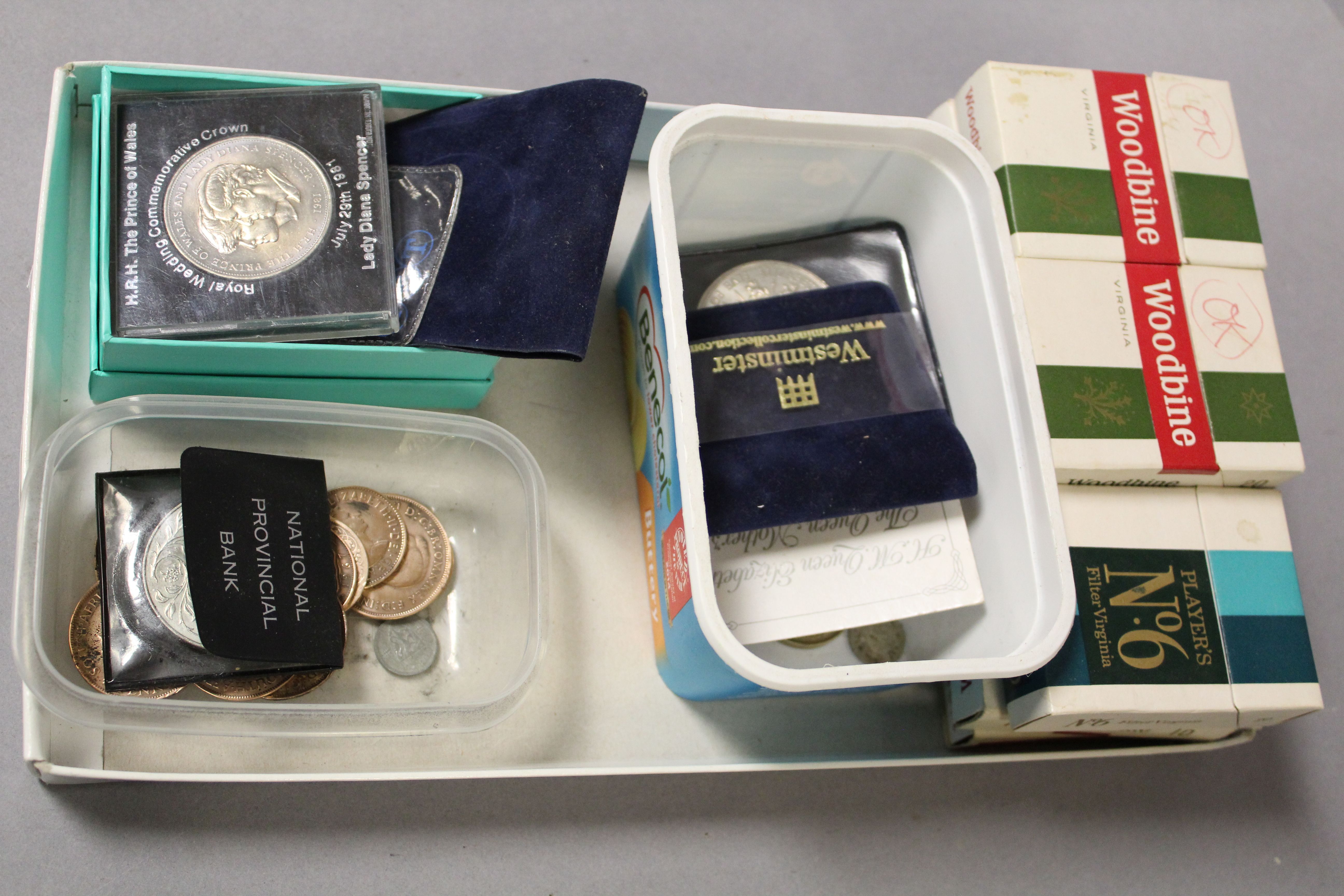 Collection of vintage coins including £5 commemorative and a selection of tea cards in old cigarette - Image 2 of 2