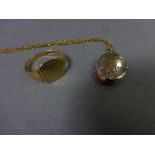 9ct gold jewellery to include; signet ring, locket & necklace