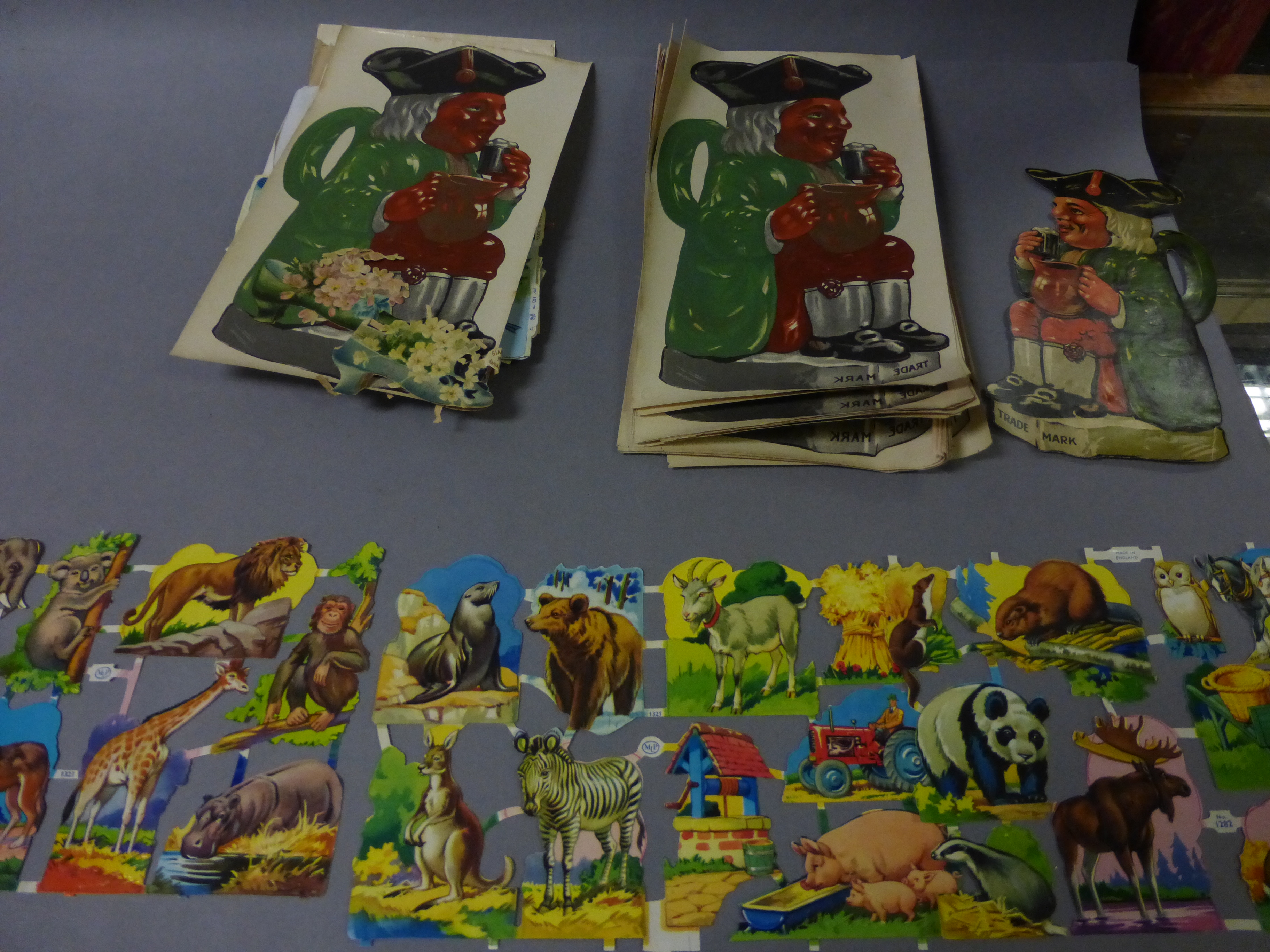 Collection of vintage scraps and transfers to include: Toby pub related animals, and kitchen