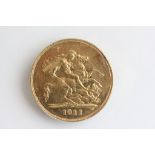 George V 22ct Gold £5 Pound coin 1911