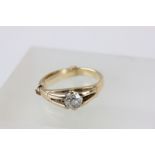 Yellow Gold & Solitaire Diamond ring