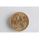 1915 Gold full Sovereign coin