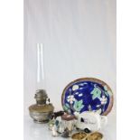 Mixed collectables to include a Brass oil lamp with glass funnel, Majolica, teapot etc