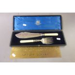 Cased set of Mappin Brothers fish servers & a brass Sarum Quarry plaque