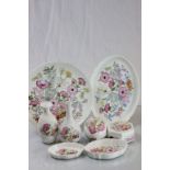 Box containing a good quantity of Wedgwood Meadow Sweet pattern china