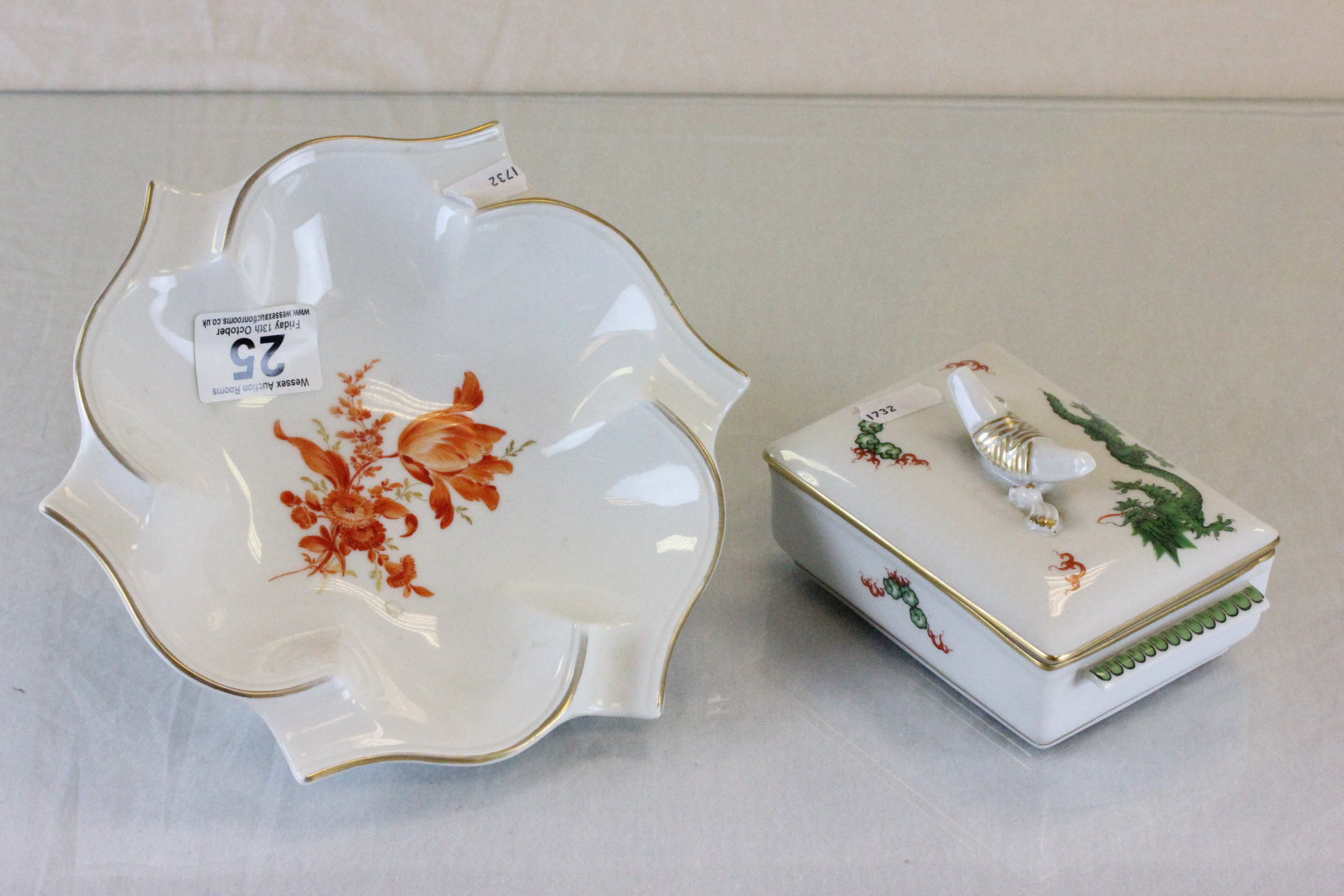 Ceramic Meissen trinket box with green dragon pattern to lid, along with an ashtray with floral dec