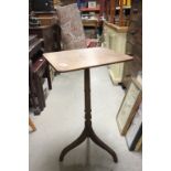 Early 19th century Mahogany Pedestal Wine Table on Three Splay Feet