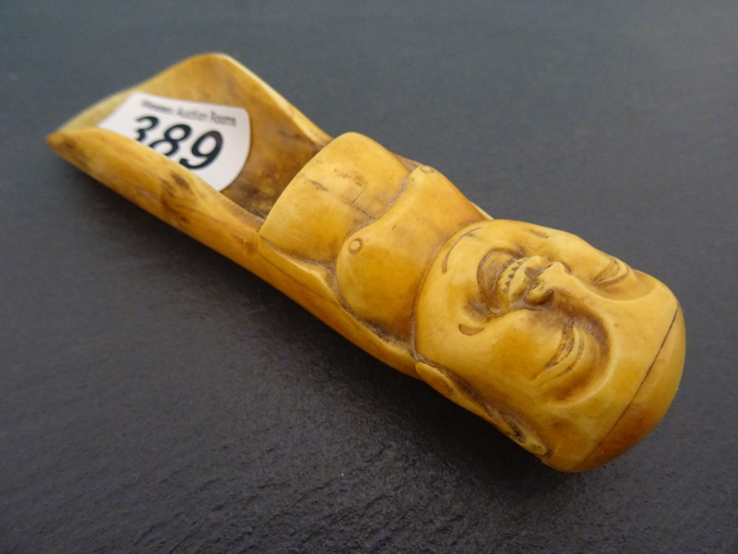 Bone scoop spoon in the form of a Buddha - Image 3 of 4