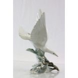 Lladro model of a Turtle Dove model 4550