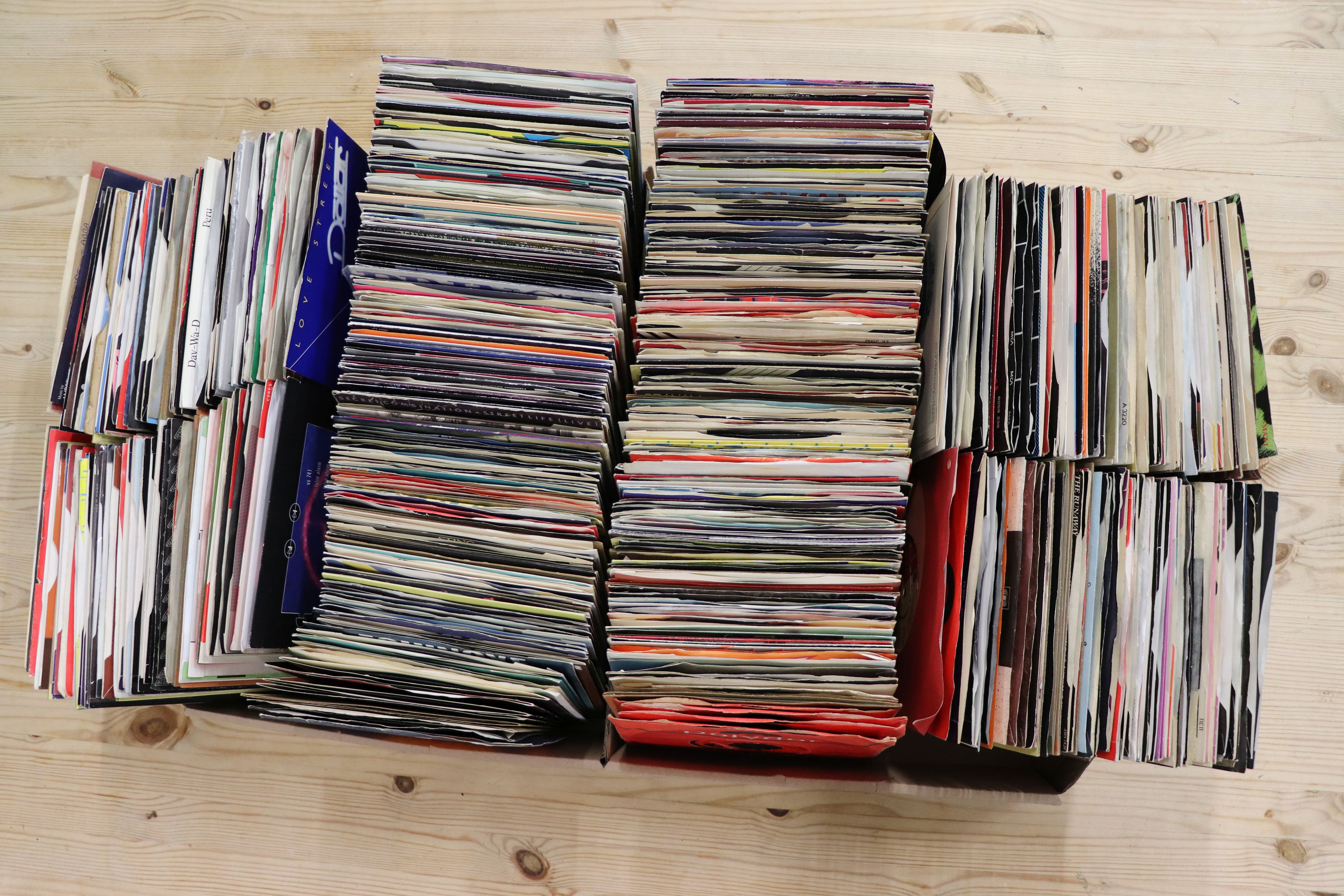 Vinyl - Collection of over 500 45s most in company sleeves from the 80s & 90s, sleeves and vinyl