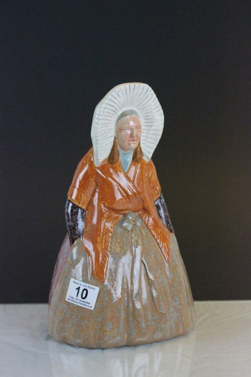Figure La Boulannaise by Vicente Gil Franco for Gabriel Fourmaintraux, Desvres (1898-1959)