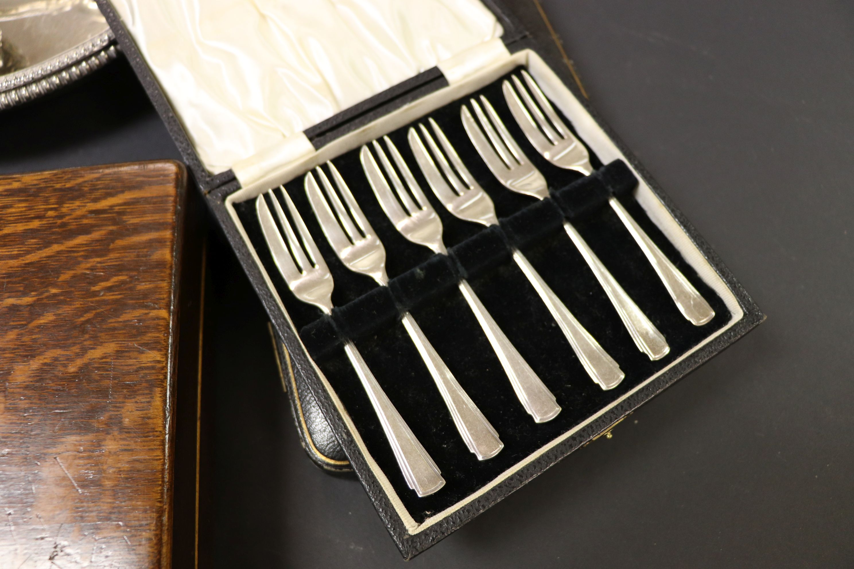 Collection of Silver plate to include Boxed cutlery - Image 4 of 5