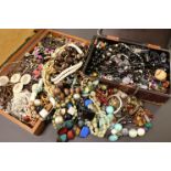 Large tray of mixed vintage & other costume jewellery