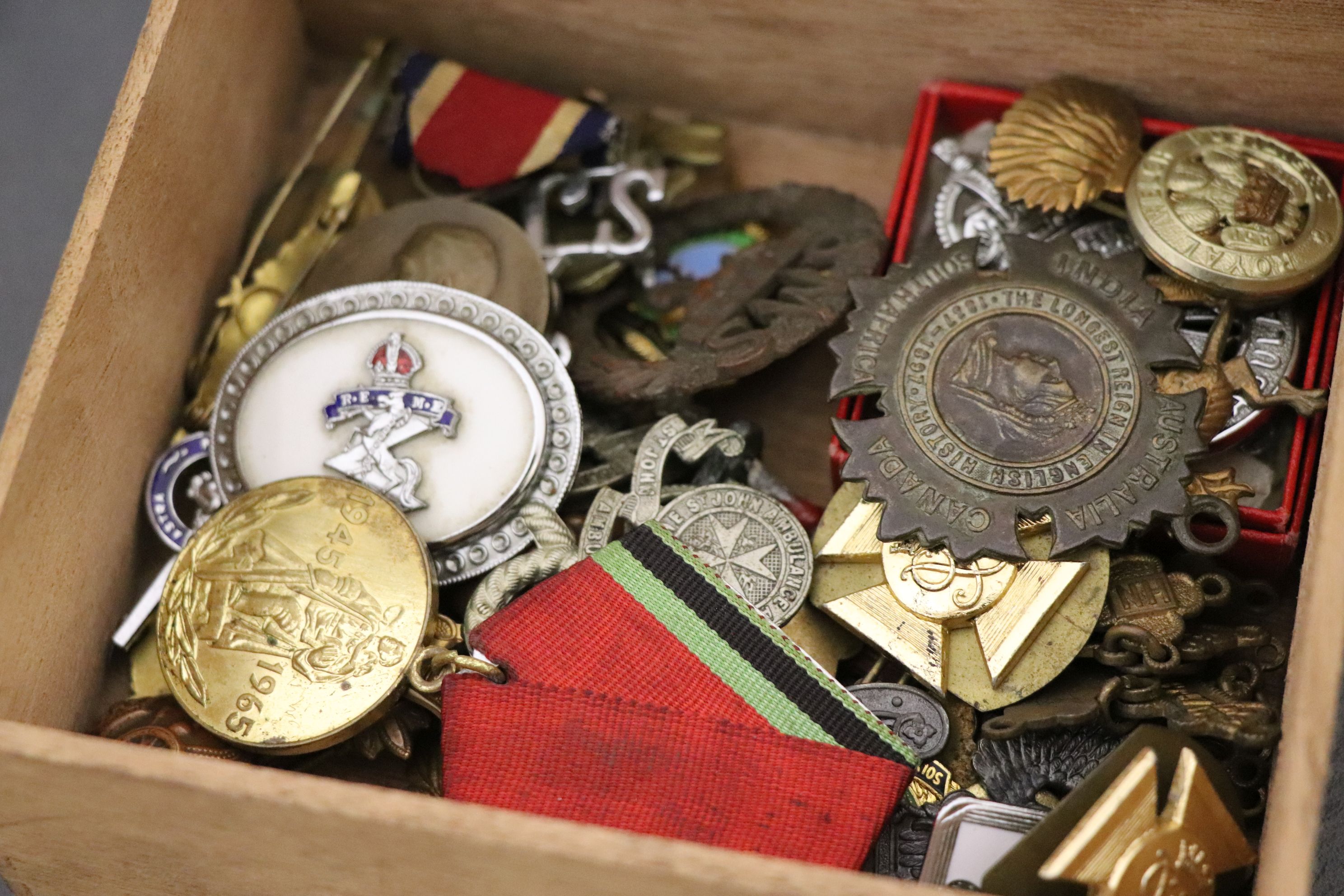 Box of mixed badges including military - Image 2 of 3
