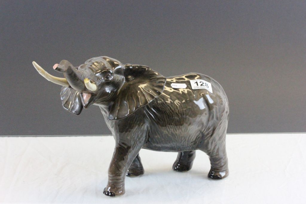 Beswick ceramic model of an Elephant for restoration