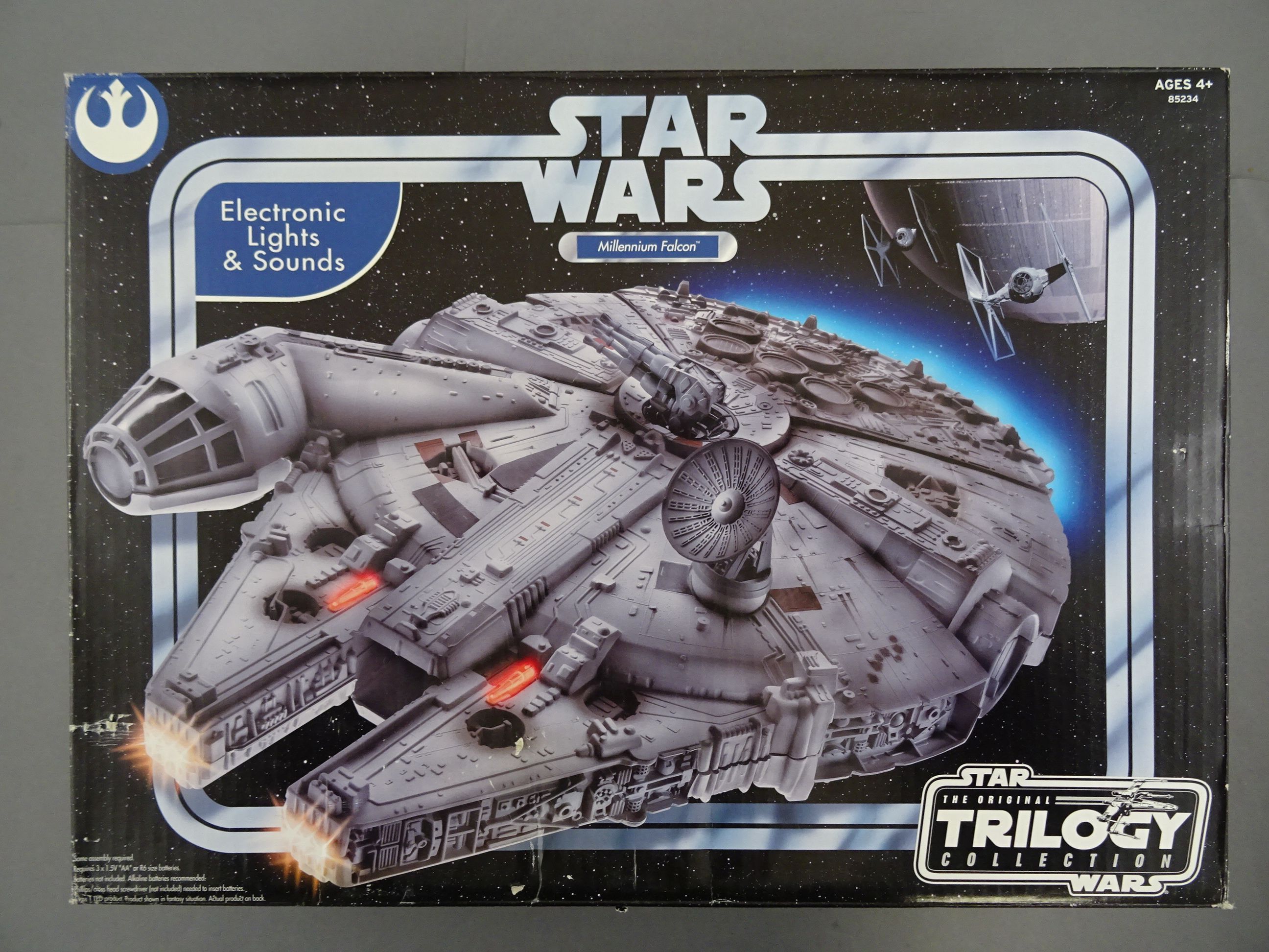 Star Wars - Boxed Hasbro The Original Trilogy Collection Millennium Falcon, complete