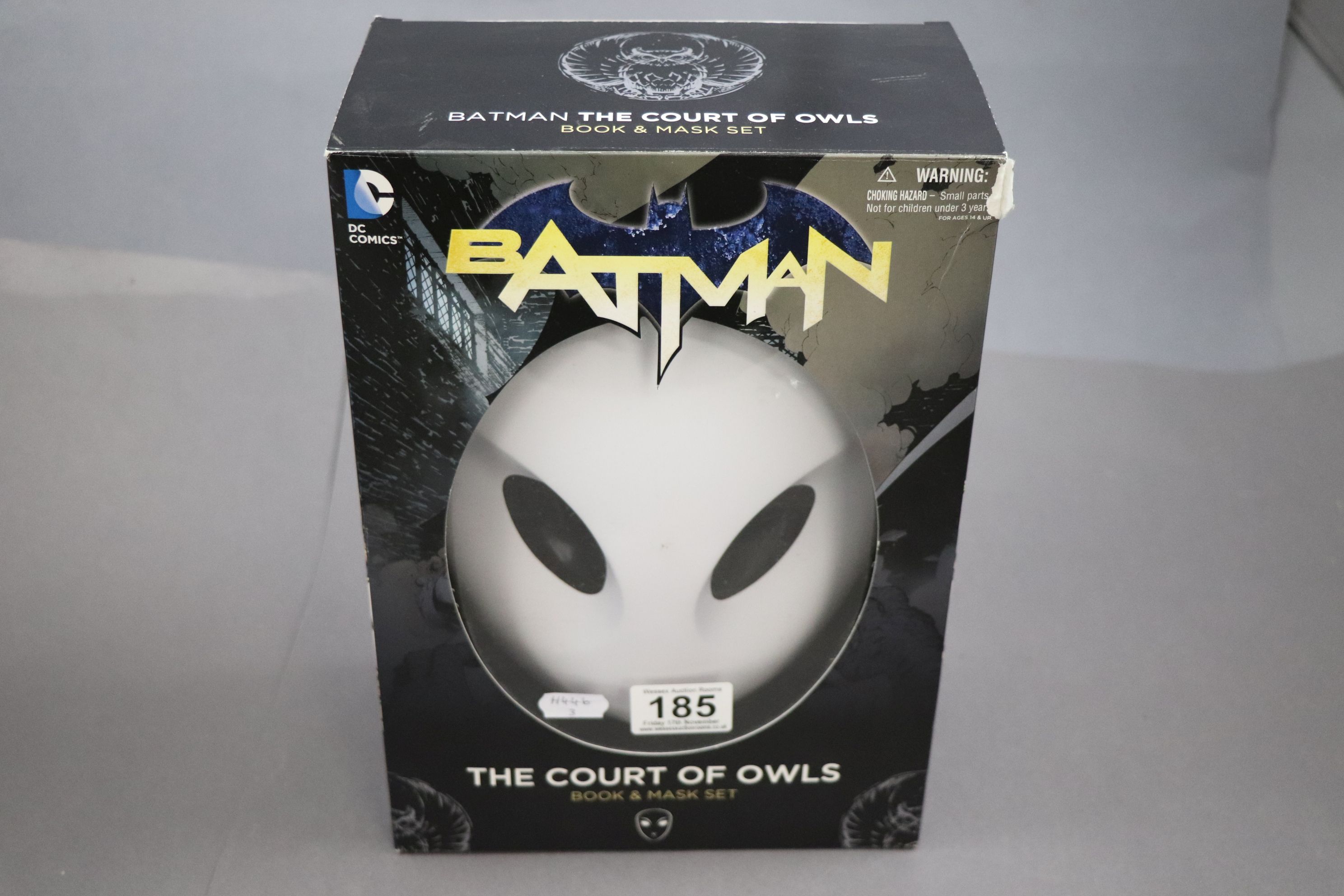 Boxed DC Comics Batman The Court of Owls Book & Mask Set