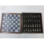 Franklin Mint Civil War chess set complete, damage to board