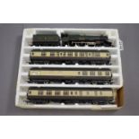 Model Railway - Lima OO Great Western King George V locomotive with restaurant car and two