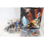 Collection of Star Wars items, some sealed and not used, good quantity of various figures, other