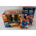Collection of boxed & carded Doctor Who items to include, Doctor Who Tardis playset, police box 10