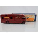 Boxed Dinky Supertoys 581 Horse Box with 2 horses and driver, condition is good overall but with a