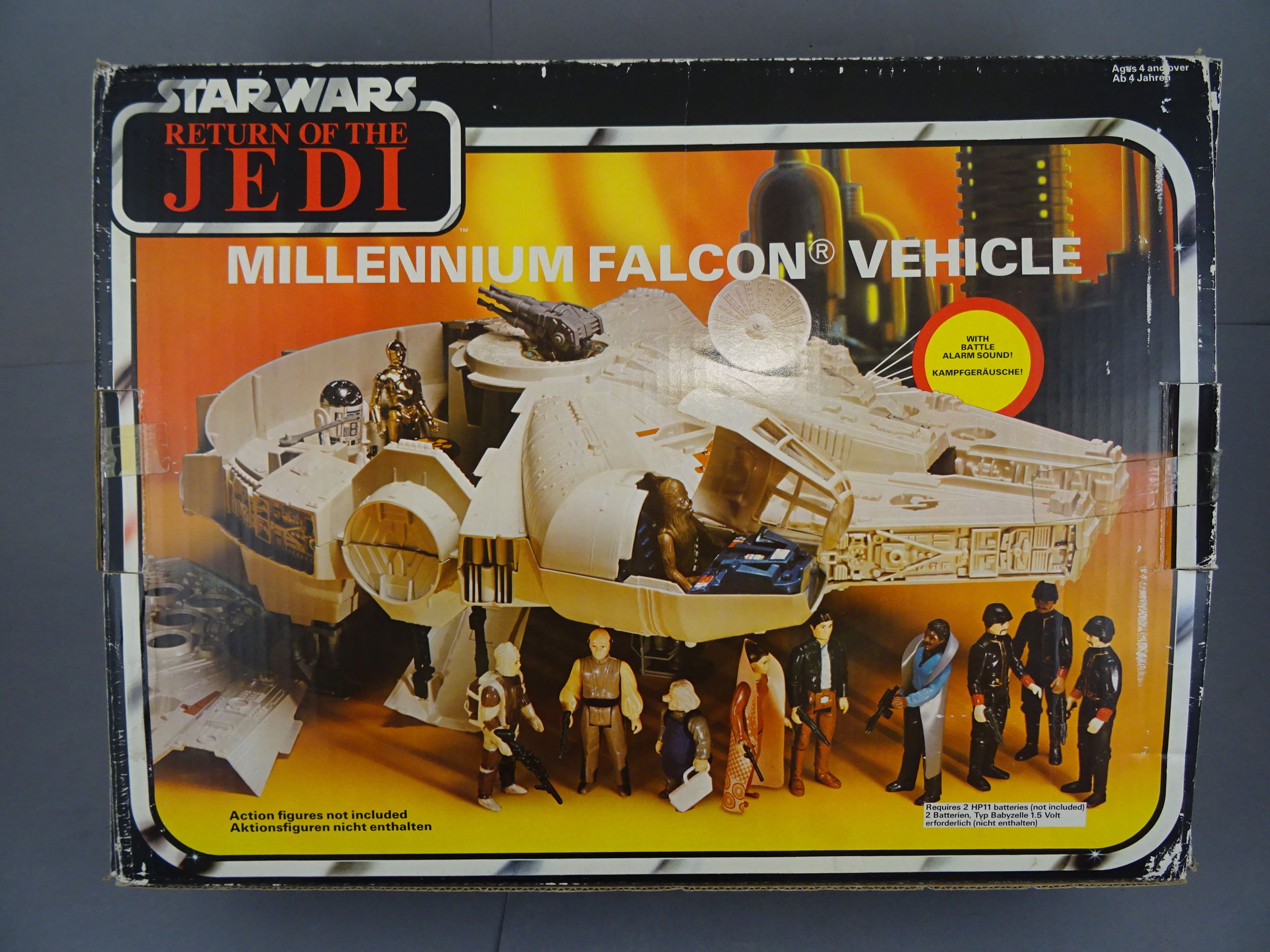 Star Wars - Original boxed Palitoy Star Wars Return of the Jedi Millennium Falcon Vehicle in good