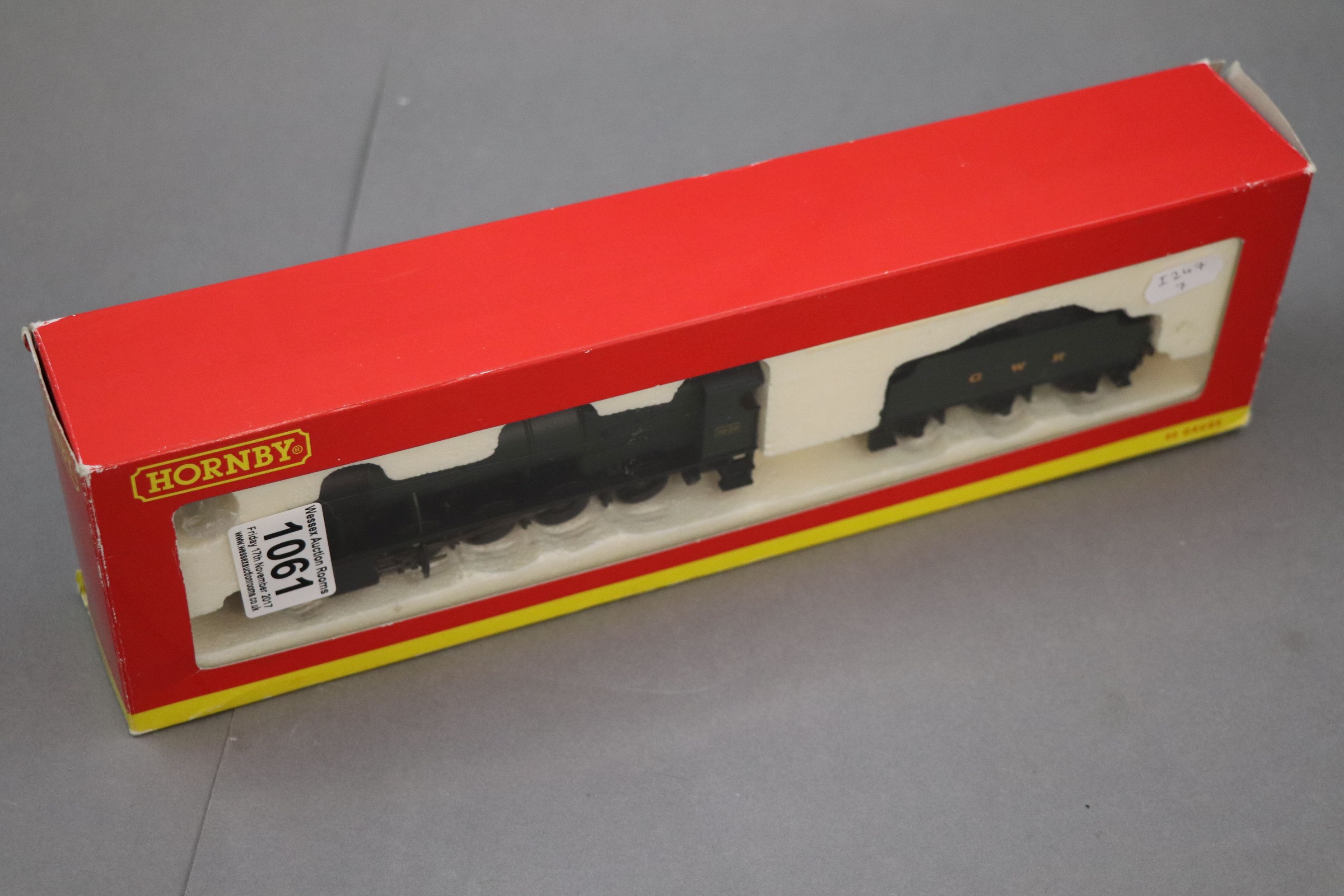 Boxed Hornby OO gauge R2153B GWR 2-8-0 Class 2800 Locomotive 2839