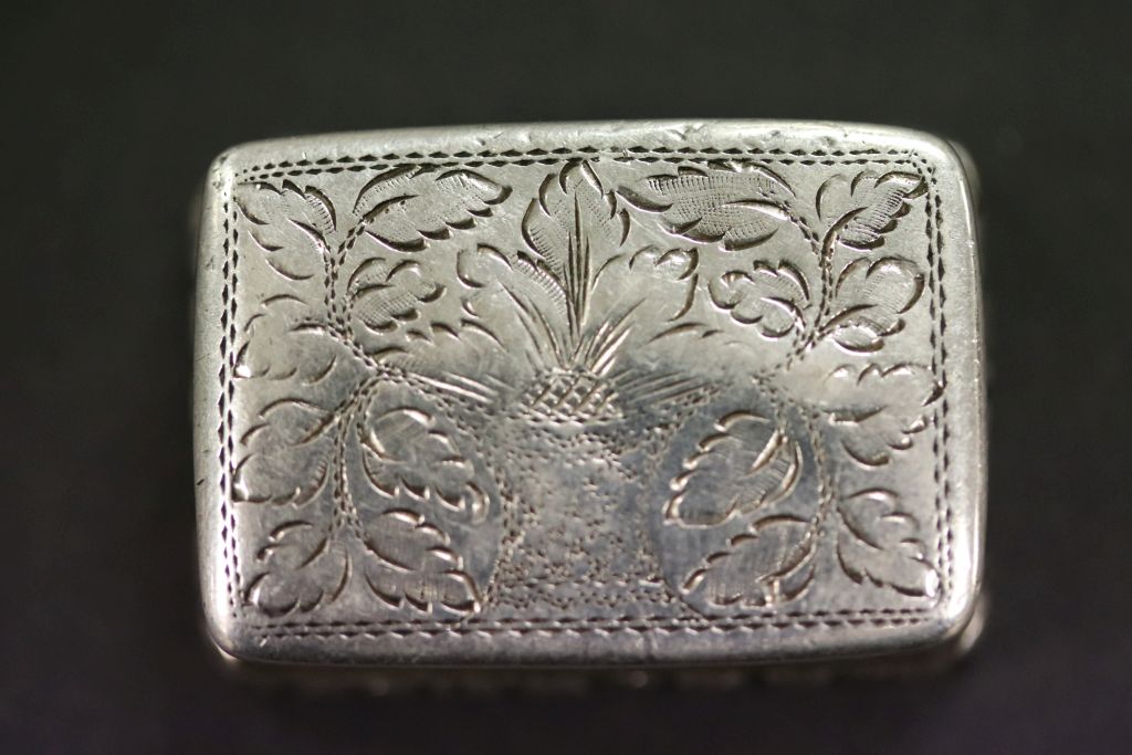 An early 19th century silver vinaigrette . - Image 4 of 4