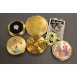 Five vintage compacts to include Stratton x 2 (geese; trooping colour design), Melissa x 1 and two